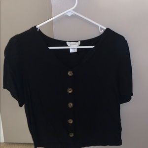 BLACK BUTTON DOWN CROP TOP